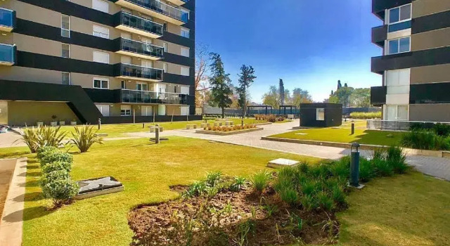 Em Departamento Amoblado Cordoba, Забронировать Отель Отели Кордовы с парковкой, Парковка