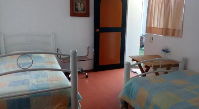 Hostal Cuija Coyoacan Berlin 268 Coyoacan, Забронировать Отель Отели Мехико с завтраком, рядом с Viveros de Coyoacan, Завтраки