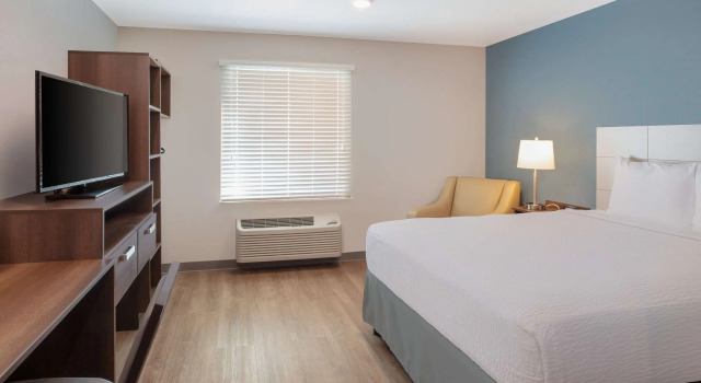 Двухместный номер Standard Wood Spring Suites Washington DC East Arena Drive