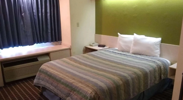 Standardowy dwuosobowy pokój Travelodge by Wyndham Chadron