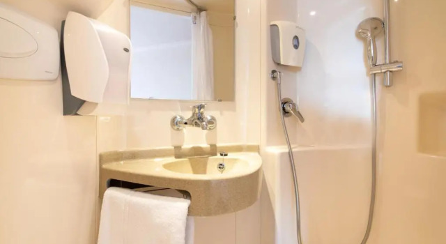Трёхместный номер Standard B&B HOTEL Cholet Nord