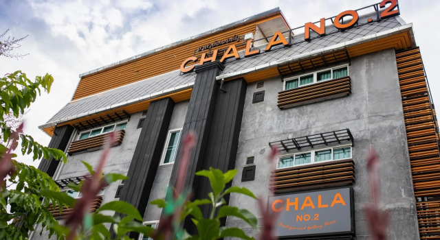 Chala Number 2 Art and Gallery, Забронировать Отель Отели Чиангмай 4 звезды, рядом с Chiang Mai Gate Market, 4*