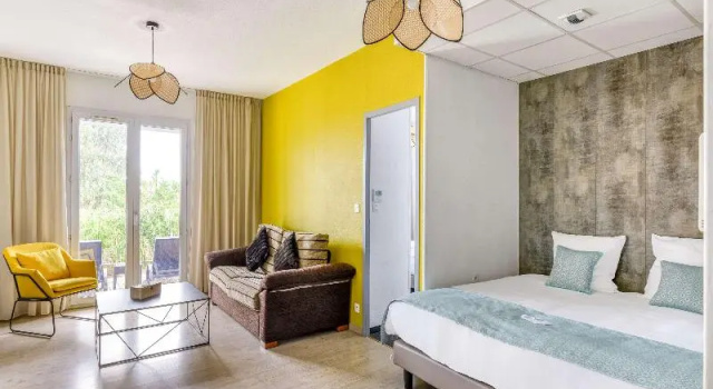 Standardowy rodzinny pokój Hôtel Le Monestié
