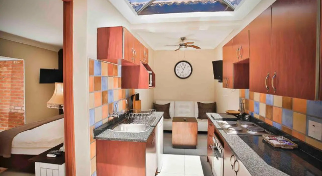 Suite 1 quarto Accommodation @ Van's