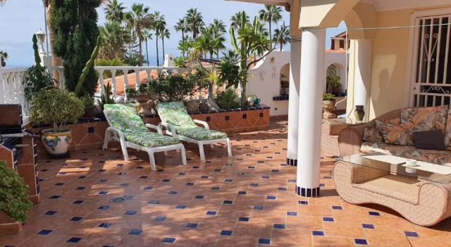 Villa Violetta, Book Villa Hotels in Tenerife with Parking, Parking