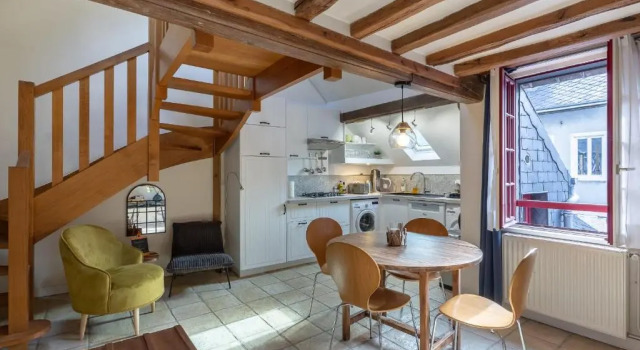 Апартаменты L'Escalier d'H - Duplex 3 in the city center - Normand Charm - Family stay