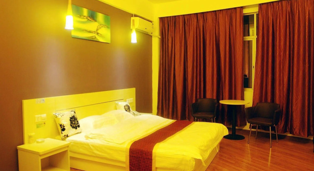 Junlin Hotel, Boek Hotel Hotels in Guangdong met parkeren, Parkeren