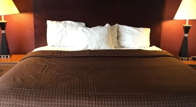 Номер Standard Town and Country Motel