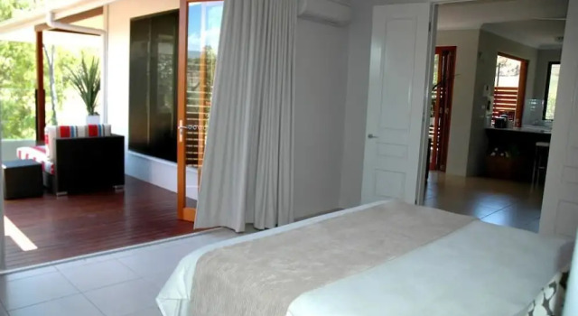 Trito Oceans Edge Luxury House