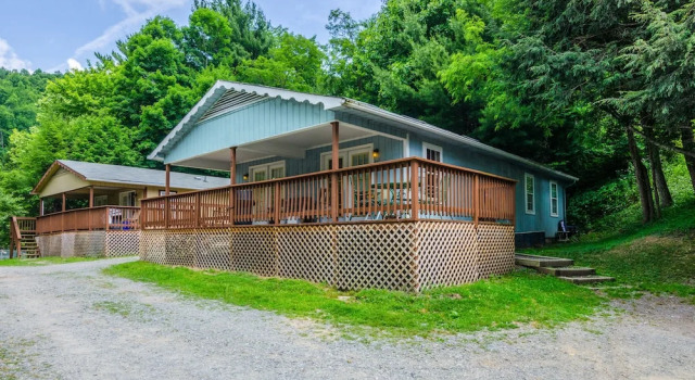 Коттедж Дуплекс Highland Hills Motel & Cabins