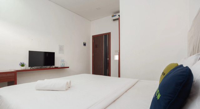 Urbanview Hotel Amarilis Sentul Bogor by RedDoorz, Book Hotel Bogor 