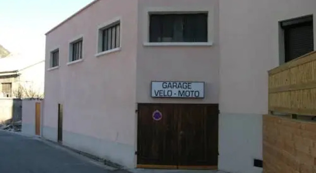 Hotel de la Gare, Book Hotel Hoteller i Briancon med parkering, Parkering