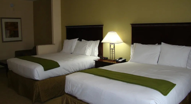 Номер Standard Holiday Inn Express Hotel & Suites Brownfield by IHG