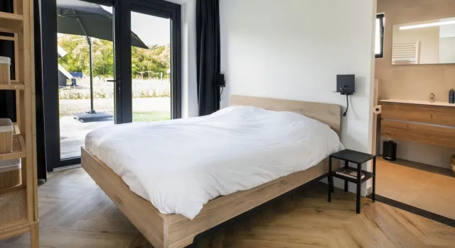 Вилла Beautiful Villa on the Water in Friesland