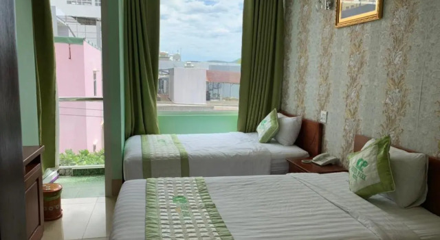Двухместный номер Standard с балконом Green Park Hotel