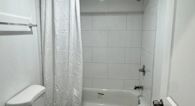 Четырёхместный номер Standard Angel's Motel near Anaheim