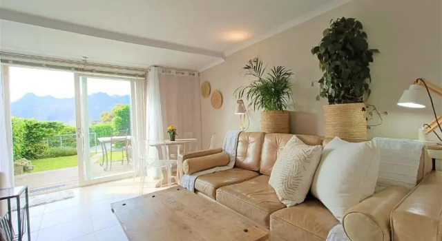 Коттедж Mount Rhodes Guesthouse