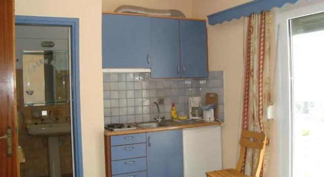 Студия Green Hill Studios & Apartments