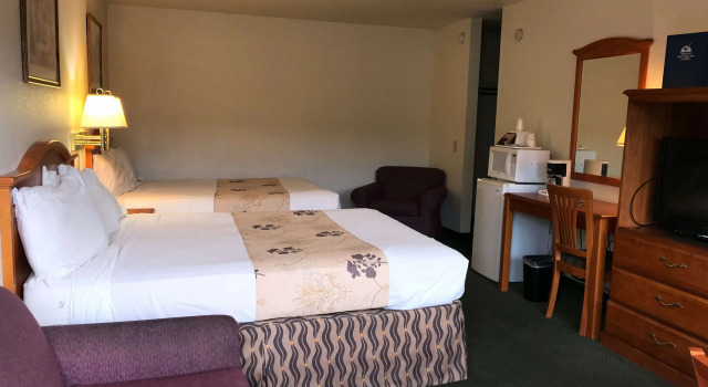 Pięcioosobowy suite 2 sypialnie Americas Best Value Inn Pendleton
