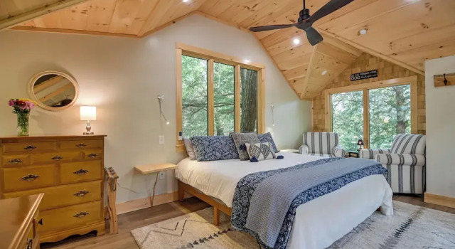 Tree House w/ Hot Tub: Near Sunday River Resort!, Réserver Maison de vacances Five Islands États-Unis