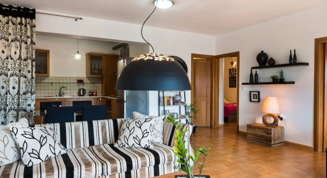 Коттедж Dream Lux Flat with Great Outdoor Pool & Parking