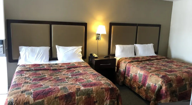 Четырёхместный номер Standard Haven Inn of Chico