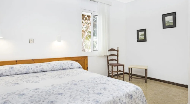 Apartment with Balcony near S'agaro with Shared Pool & Grass Garden