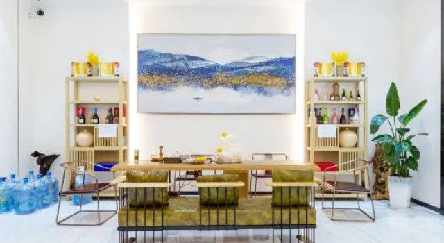 Yuxi Lakeside Hotel