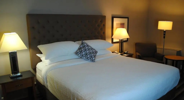 Номер Standard Royal Hotel Regina, Trademark Collection by Wyndham