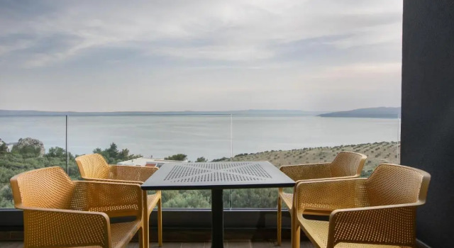 Villa Dinora, Buchen Sie Villa Hotels in Gespanschaft Split-Dalmatien mit Pool, Schwimmbad