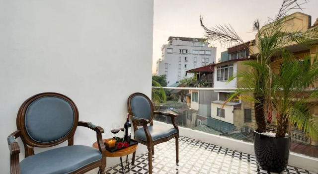 Полулюкс Hanoi Memory Legends Hotel