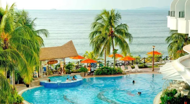 Camera doppia Deluxe con vista sulle montagne Flamingo Hotel by the Beach, Penang