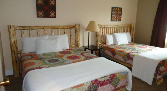 Glacier Basecamp Lodge, Rezervovat Hotel Columbia Falls Flathead Valley