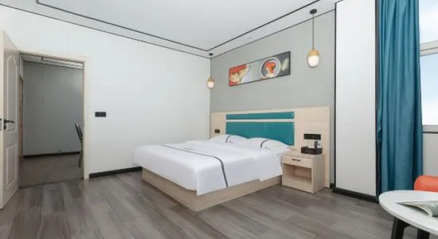 Люкс Star Hotel (Yichun Middle School)