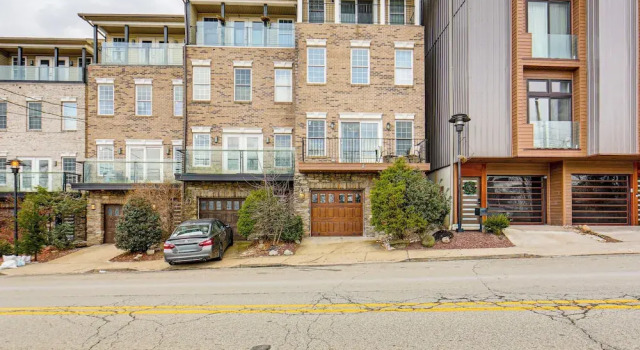 2 Mi to Market Sq! Row House w/ Dedicated Office