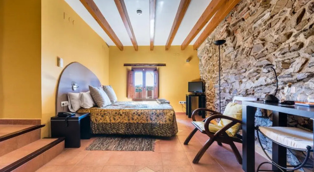 Hotel & Restaurant Cal Llop