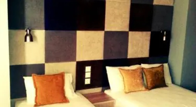 Isla Studios, Book Hotel Neoi Poroi 