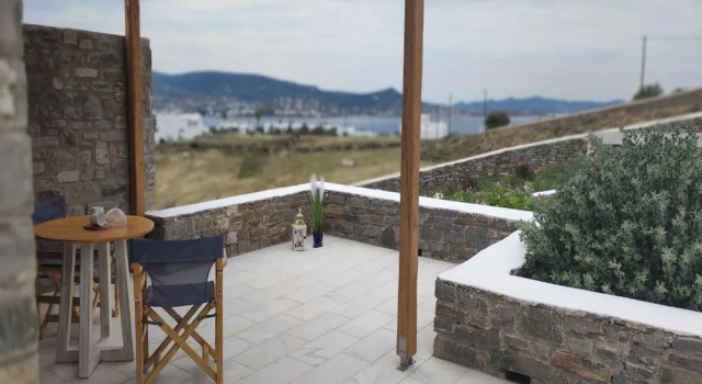 Студия с балконом и с панорамным видом Krotiri View Paros