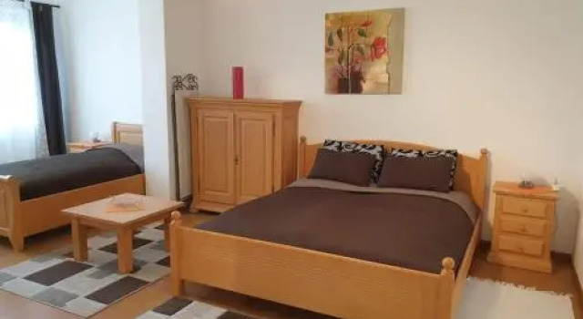 Ferienwohnung in Lobau, Rezerwuj Hotel Hotele w Wiedeń z parkingiem, Parking