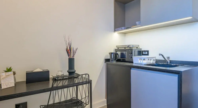Номер Standard с балконом Anoor Studios & Apartments in Gemmayze