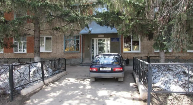 Нефтяник