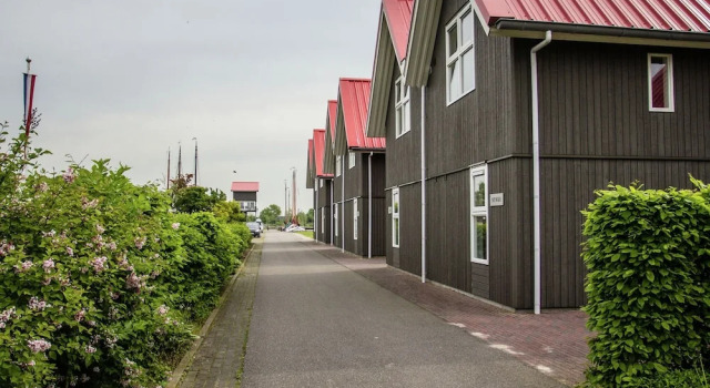 Cosy Holiday Home With Microwave in the Centre of Terherne, Prenota Hotel Terherne Frisian lakes
