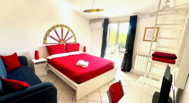 New Naxian Holidays, Book Vacation Home Hotels in Sicily with Parking, Parking