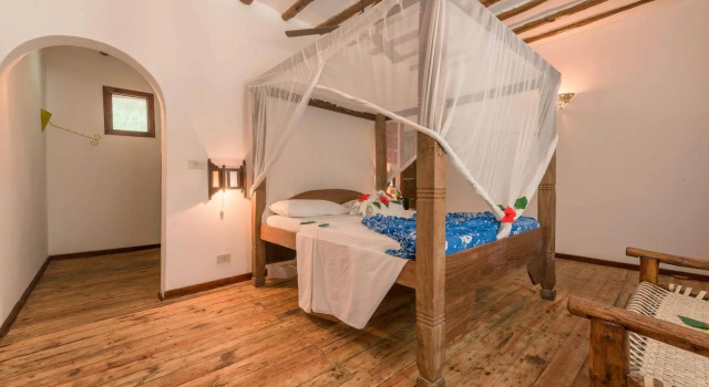 Hakuna Majiwe Beach Lodge