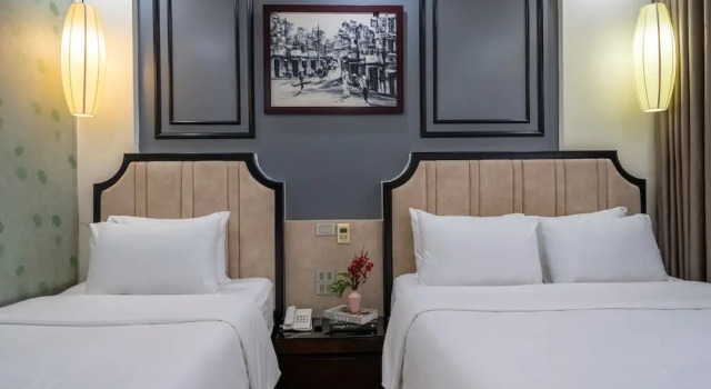 Трёхместный номер Executive с балконом Bella Premier Hotel & Rooftop Skybar