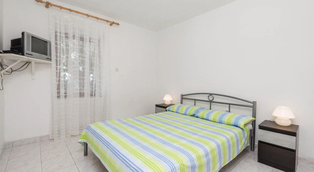 Amazing Home in Starigrad With Wifi and 1 Bedrooms, Réserver Hôtel Starigrad Lika-Senj County
