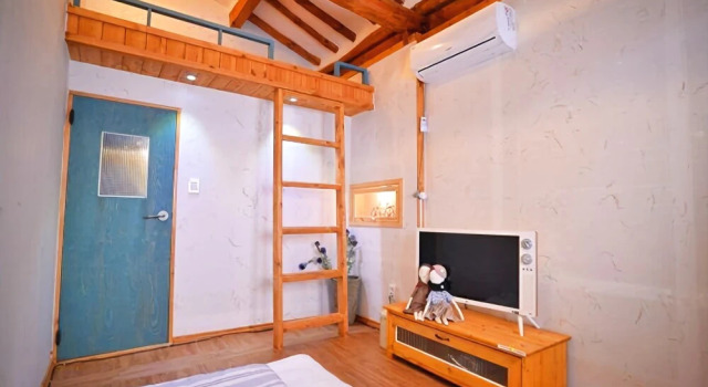 Jeonju Hanok Village San Arae Pension, Забронировать Отель Чонджу Чолла-Пукто, рядом с Конфуцианская школа хянгё в Чонджу