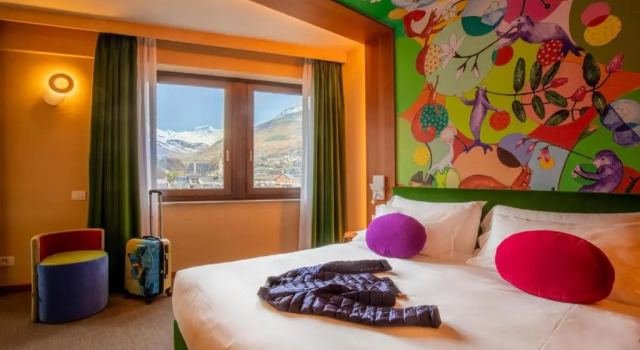 Четырёхместный номер Standard OMAMA Hotel