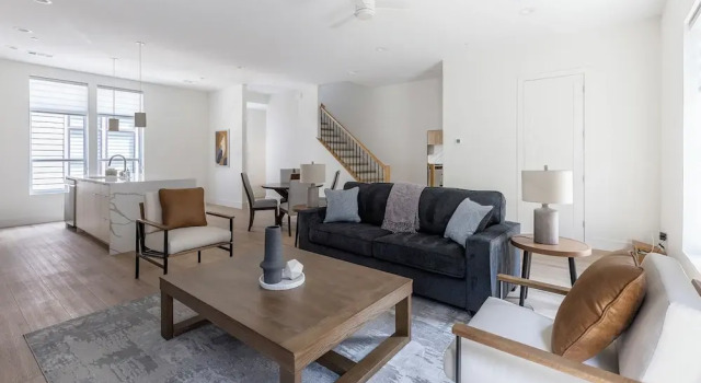 Landing Apartments - Downtown Dallas