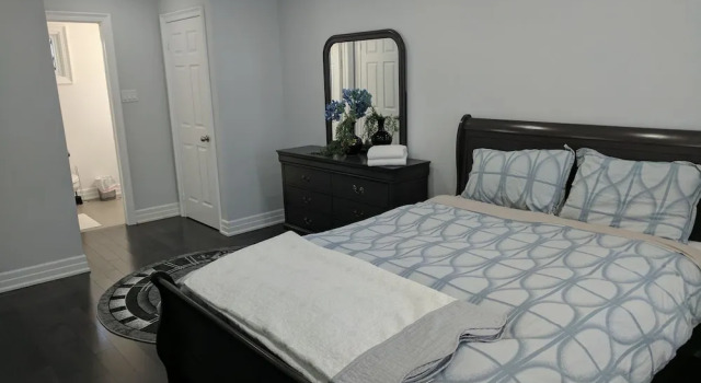 Коттедж Premium с 5 комнатами с балконом QuickStay - Beautiful 5bdrm House in Vaughan